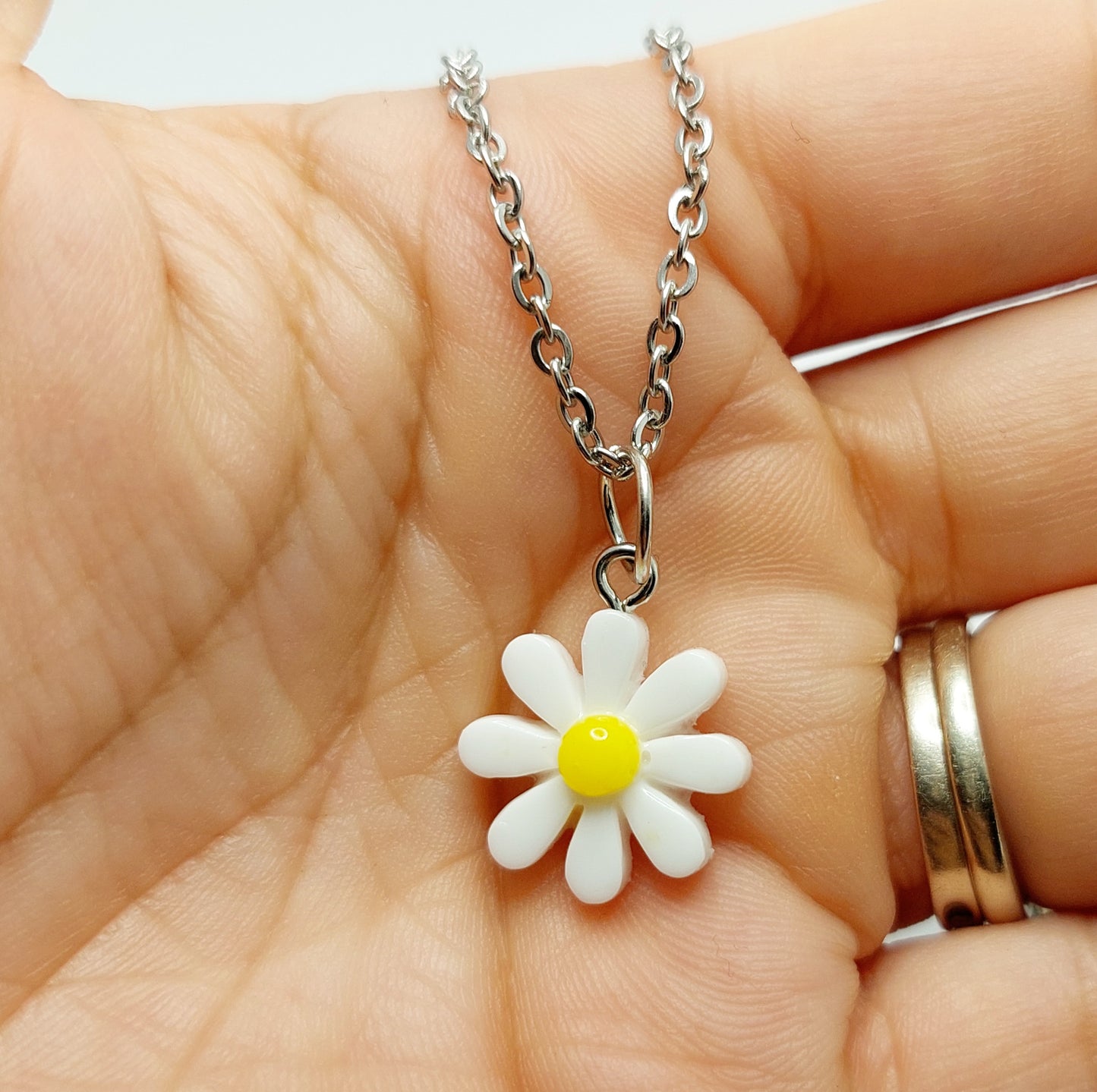 Daisy Charm Necklace